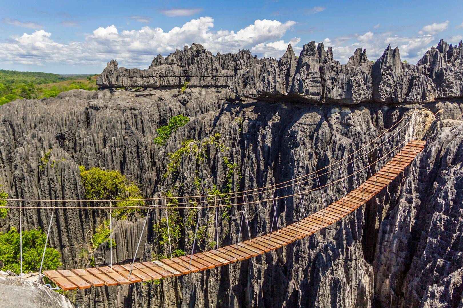 Explorez la Réserve des Tsingy de Bemaraha : Une merveille naturelle et unique à Madagascar